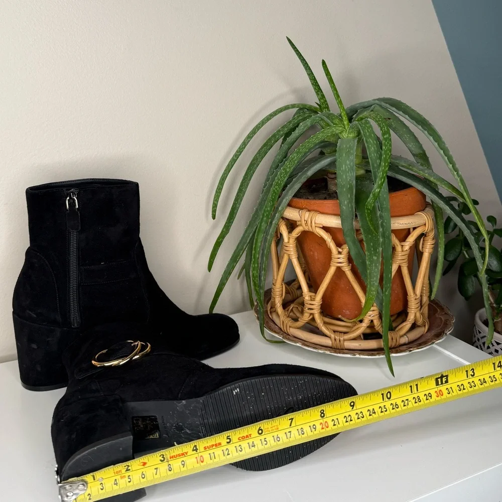 Stuart Weitzman Black Suede Ankle Boots Gold Hardware Block Heel 7.5 - Picture 13 of 13